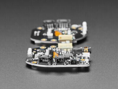 ATSAMD51 MONSTER M4SK series ARM® Cortex®-M4F MCU 32-Bit Embedded Evaluation Board - 3